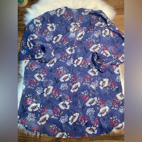 Kut From the Kloth Sinclaire Button Down Blouse Light Purple - Picture 7 of 8